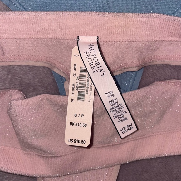 NWT - Victoria’s Secret Set of 3 Glitter Sparkle Thongs - Size: S - Picture 3 of 3